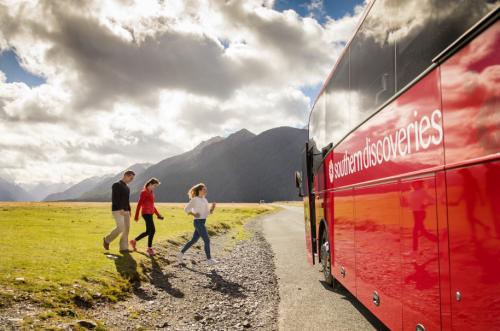Milford Sound Coach photo stop in the Eglinton Valley