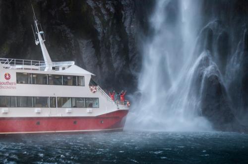 Milford Sound Nature Cruise at the Stirling Falls 2