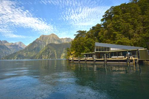 Milford Sound Underwater Observatory
