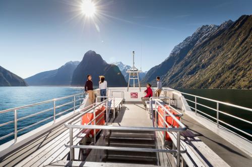 Passengers aboard Lady Stirling 3