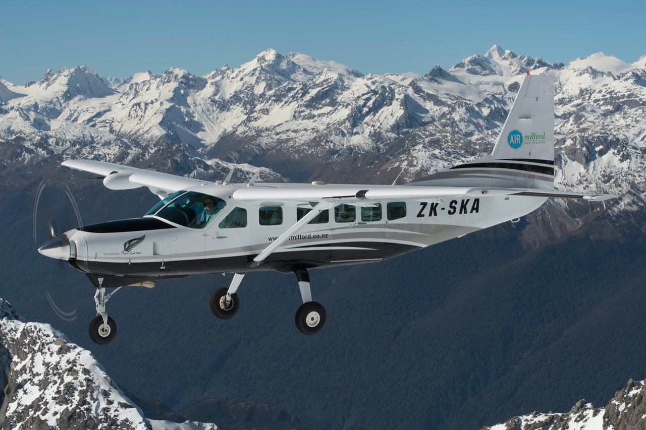 Coach, Cruise & Scenic flight with Air Milford